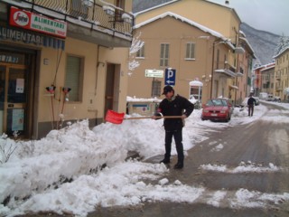  Image name: molino innevato6.JPG 
 width: 320 pixel 
 height: 240 pixel 
 Size: 26700 bytes 
 Click to enlarge 